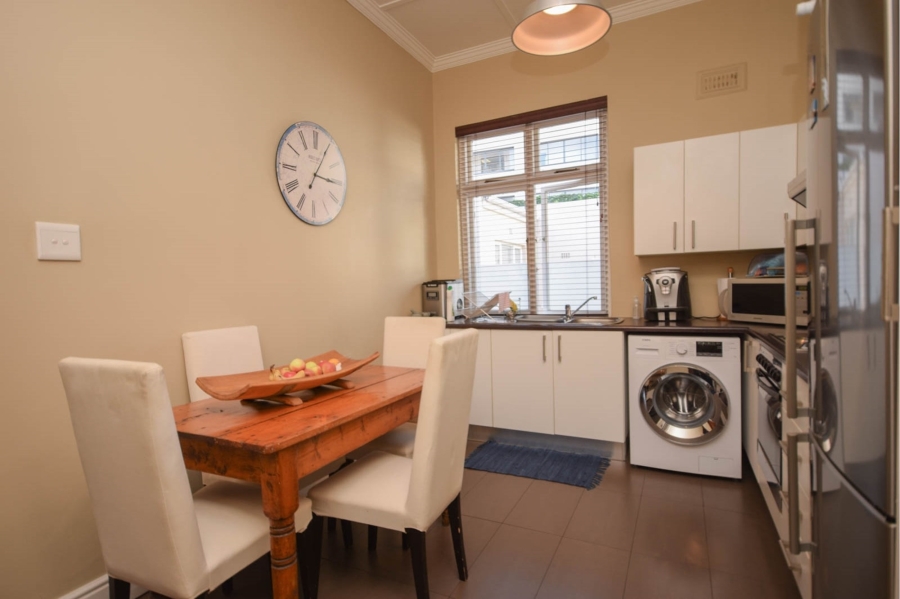 2 Bedroom Property for Sale in Sea Point Western Cape